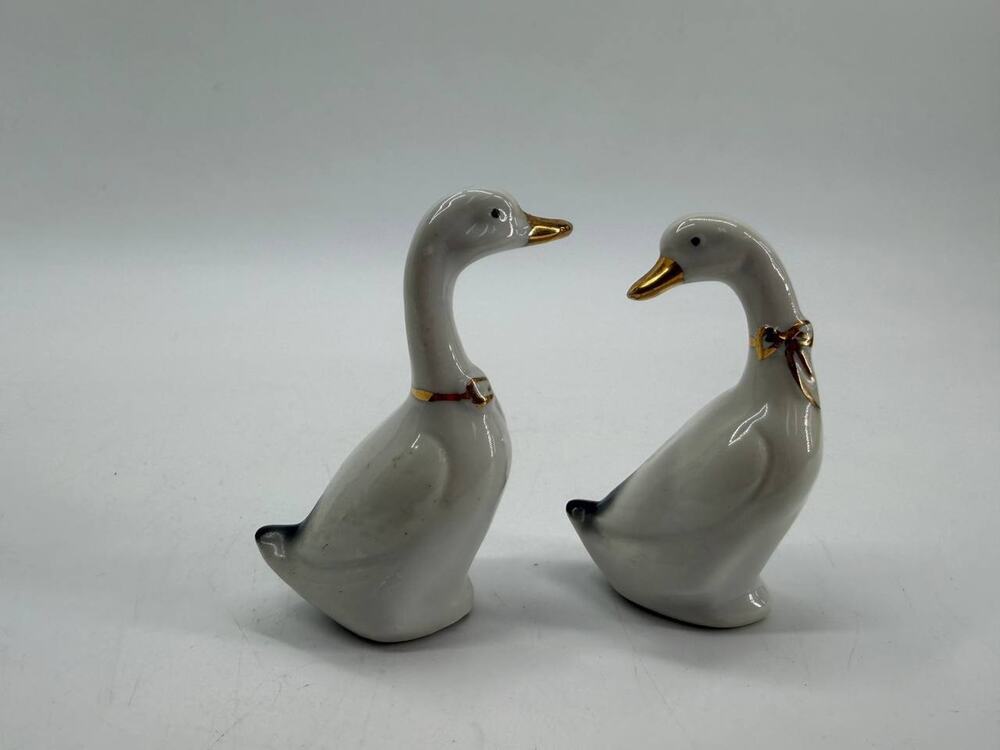 Vintage Porcelain Goose Figurines Set of 2 White Gold Trim Bird Decor Japan Styl